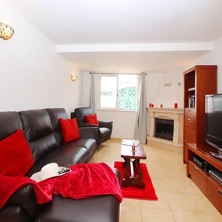 Vila Villa In Areias De Sao Joao Near Praia Da Oura *