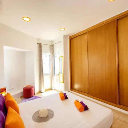 Villa In Areias De Sao Joao Near Praia Da Oura Vila Albufeira