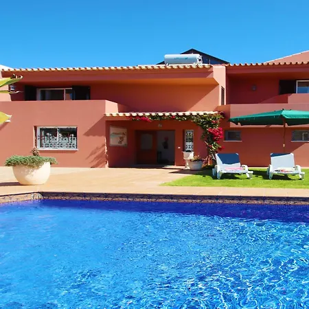 Villa Villa In Areias De Sao Joao Near Praia Da Oura Albufeira